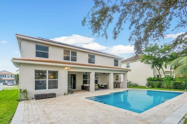 9271 Madewood Court, West Palm Beach, FL 33411