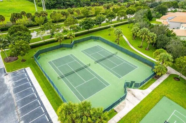 9271 Madewood Court, West Palm Beach, FL 33411