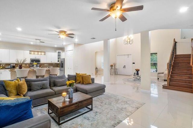 9271 Madewood Court, West Palm Beach, FL 33411