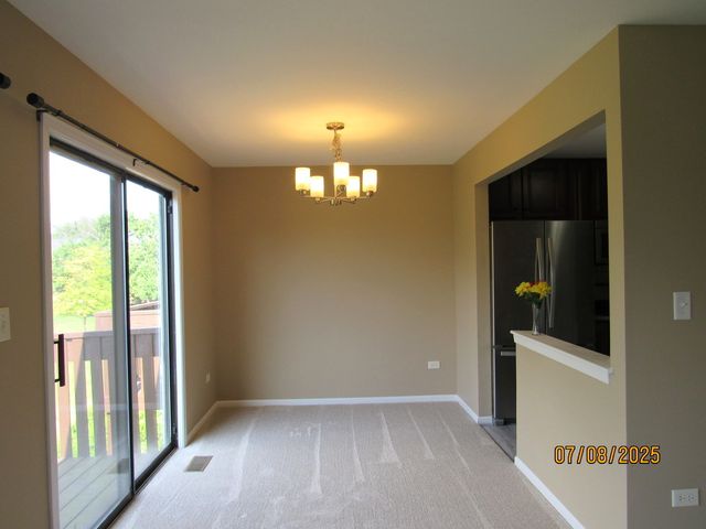 950 Cumberland Court B2, Roselle, IL 60172
