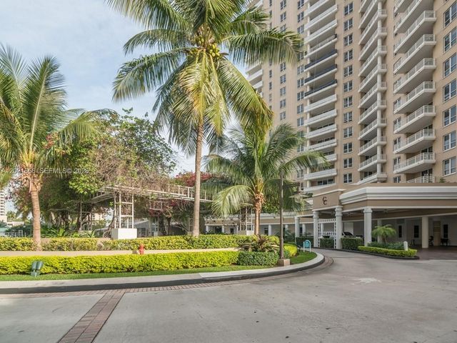 701 Brickell Key Blvd 1411, Miami, FL 33131