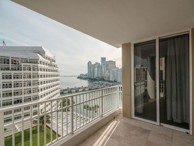 701 Brickell Key Blvd 1411, Miami, FL 33131