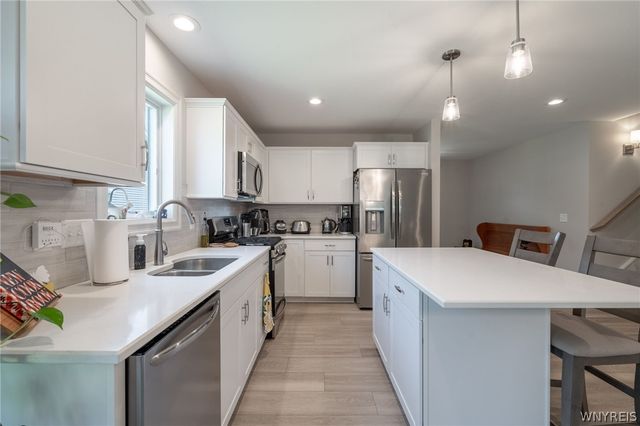 24 Essex Woods Lane C, Amherst, NY 14428