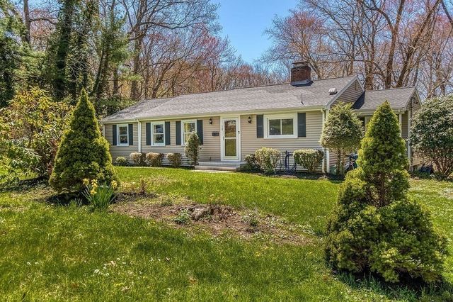 10 Country Club Drive, Walpole, MA 02081