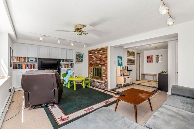 10 Country Club Drive, Walpole, MA 02081