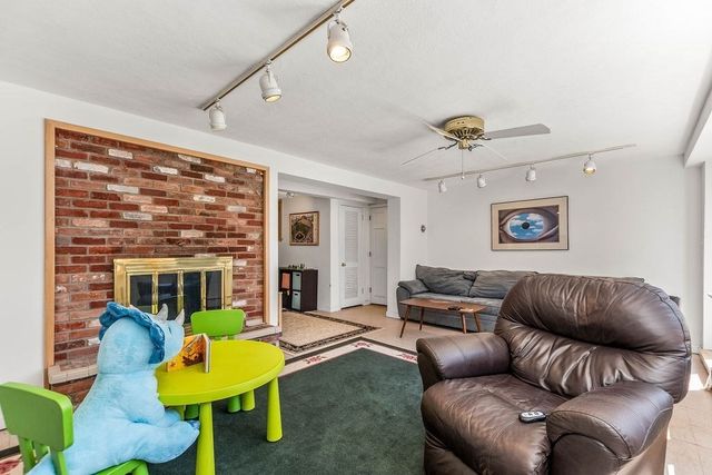 10 Country Club Drive, Walpole, MA 02081