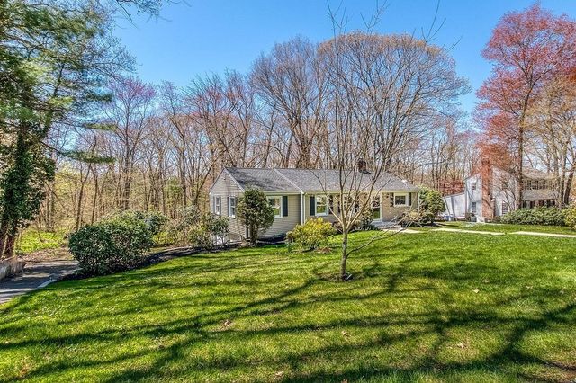 10 Country Club Drive, Walpole, MA 02081