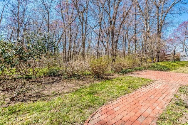 10 Country Club Drive, Walpole, MA 02081