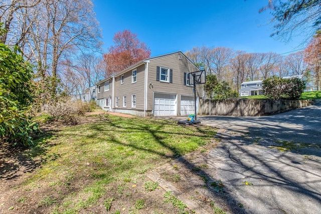 10 Country Club Drive, Walpole, MA 02081