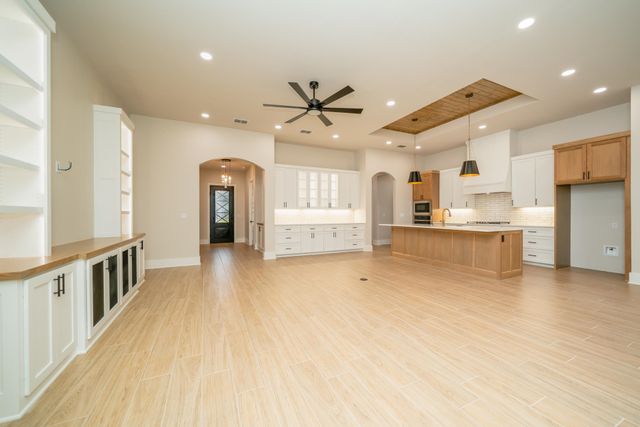 3928 Hidden Hills Cir, Longview, TX 75605