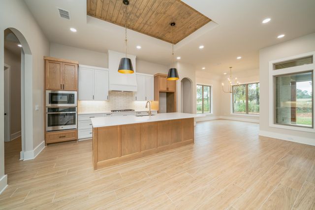 3928 Hidden Hills Cir, Longview, TX 75605