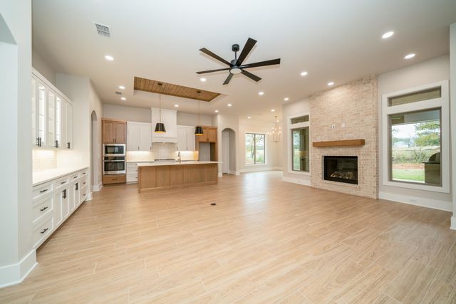 3928 Hidden Hills Cir, Longview, TX 75605