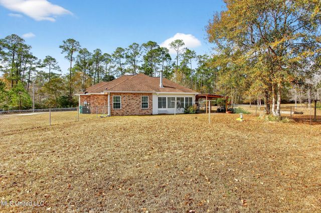 19270 Fenton Dedeaux Road, Kiln, MS 39556