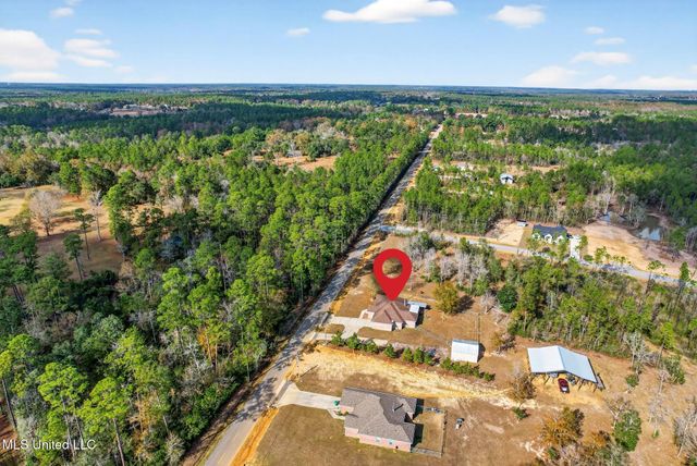 19270 Fenton Dedeaux Road, Kiln, MS 39556