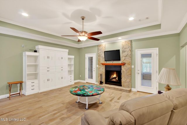 19270 Fenton Dedeaux Road, Kiln, MS 39556