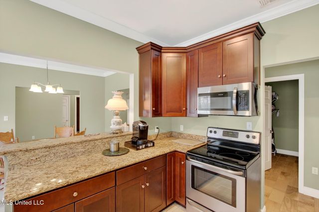 19270 Fenton Dedeaux Road, Kiln, MS 39556