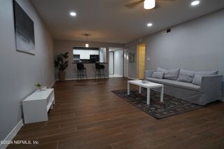355 MONUMENT Road, 1 K2, Jacksonville, FL 32225