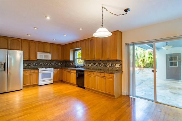 1647 HOBBIT ROAD, Dunedin, FL 34698