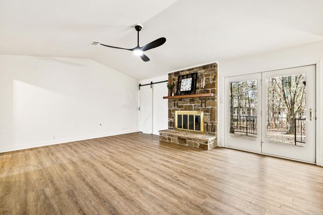 9 Huesca Lane, Hot Springs Village, AR 71909