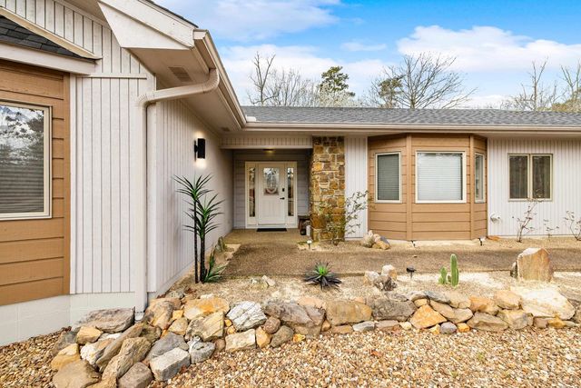 9 Huesca Lane, Hot Springs Village, AR 71909