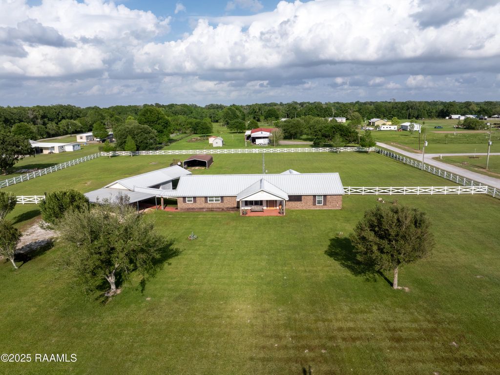 6104 Highway 26, Jennings, LA 70546