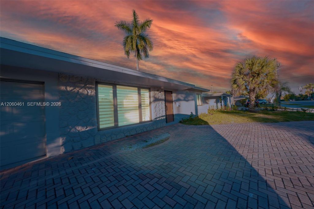 1221 W Camino Real 1221, Boca Raton, FL 33486