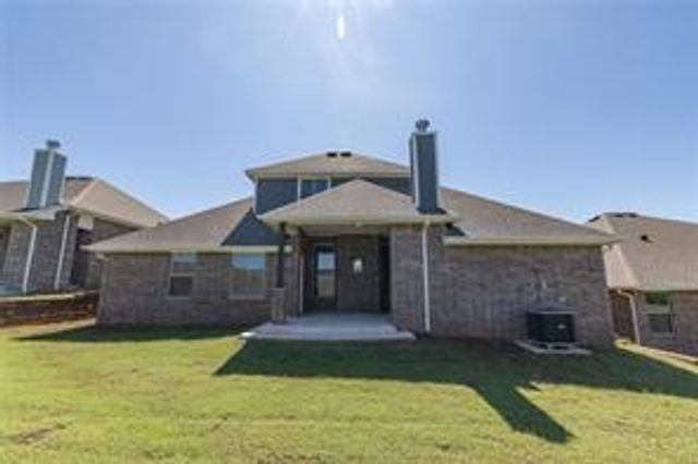 8233 Mountain Oak Drive, Edmond, OK 73034