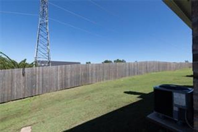 8233 Mountain Oak Drive, Edmond, OK 73034