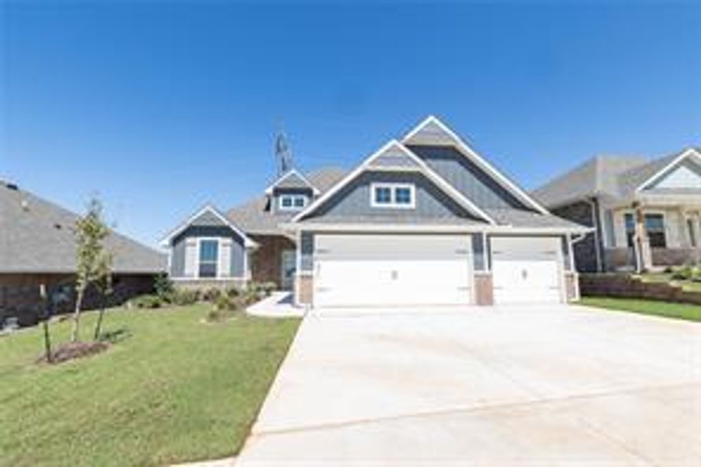 8233 Mountain Oak Drive, Edmond, OK 73034