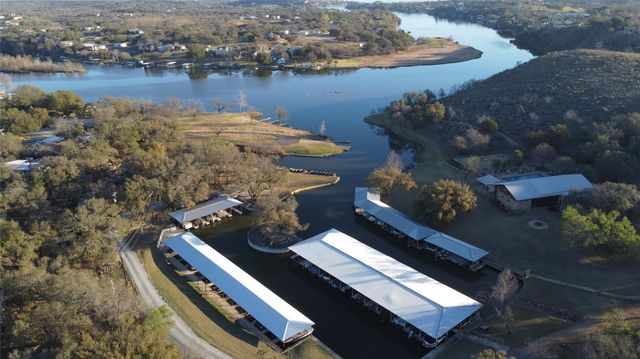 160 Lake Shore DR, Horseshoe Bay, TX 78657