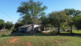 160 Lake Shore DR, Horseshoe Bay, TX 78657