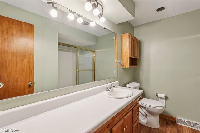 7100 Trevor Lane, Parma, OH 44129