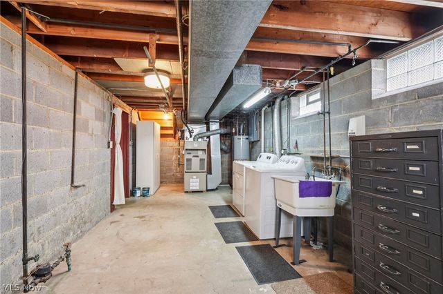 7100 Trevor Lane, Parma, OH 44129