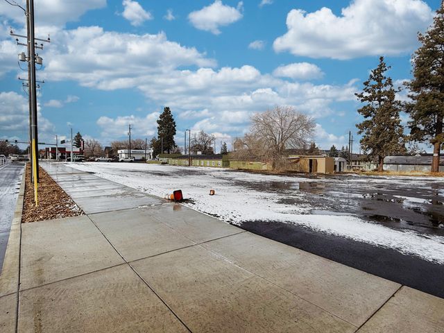 530 SE 3rd Street, Bend, OR 97702