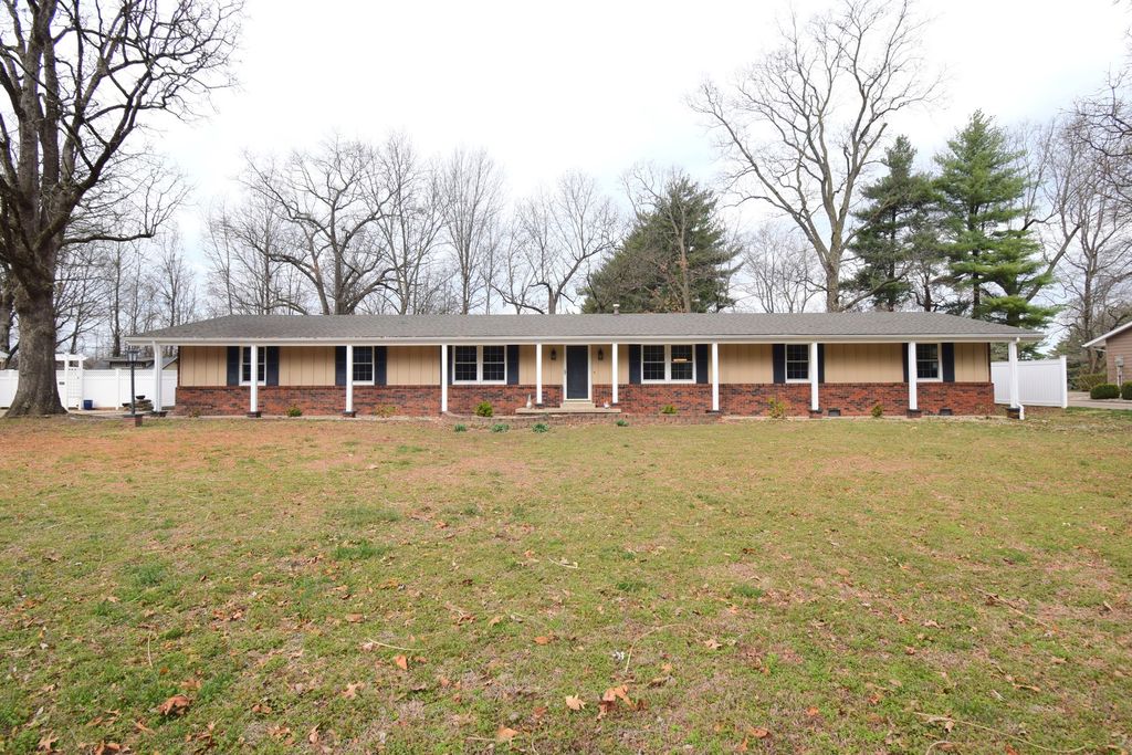 4 Webster Hill Estates, Mt Vernon, IL 62864