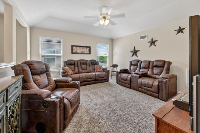 15845 Oak Pointe Drive, Fort Worth, TX 76177