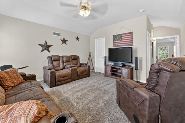 15845 Oak Pointe Drive, Fort Worth, TX 76177