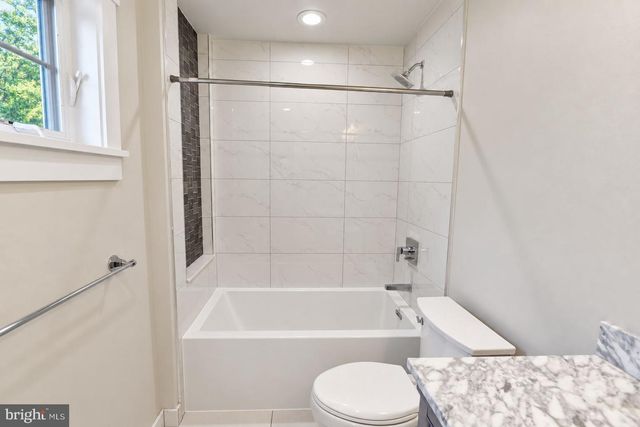 21 KEYSTONE DR, Gaithersburg, MD 20878