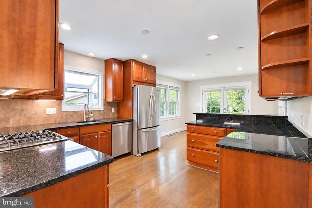 21 KEYSTONE DR, Gaithersburg, MD 20878