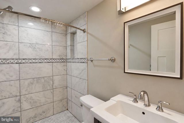 21 KEYSTONE DR, Gaithersburg, MD 20878
