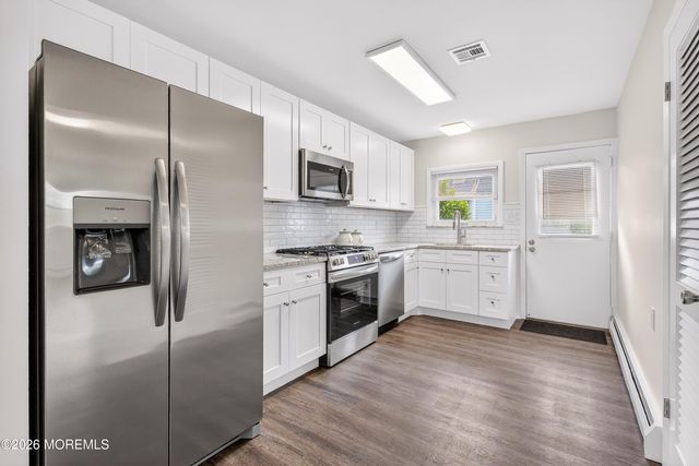7 Bonasse Street, Toms River, NJ 08757