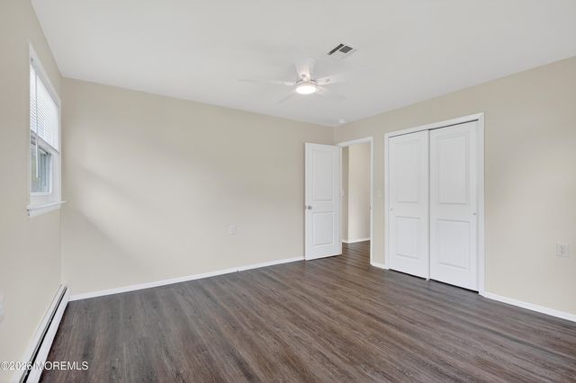 7 Bonasse Street, Toms River, NJ 08757