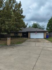 732 Kensington Lane, Mansfield, TX 76063