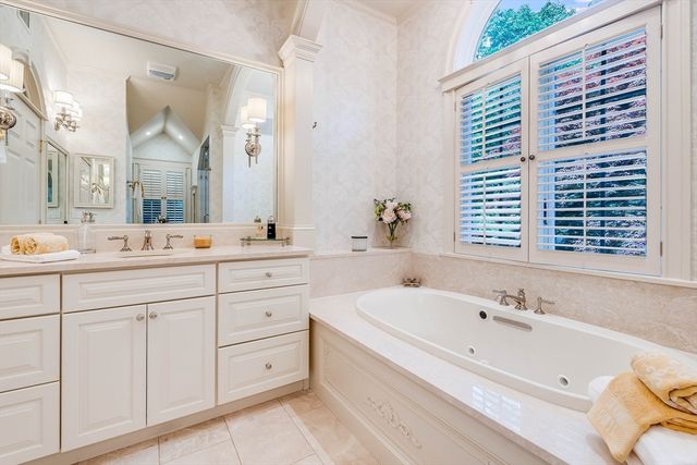 3 West Hollow, Andover, MA 01810