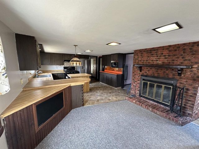 2006 North Street, Beloit, WI 53511