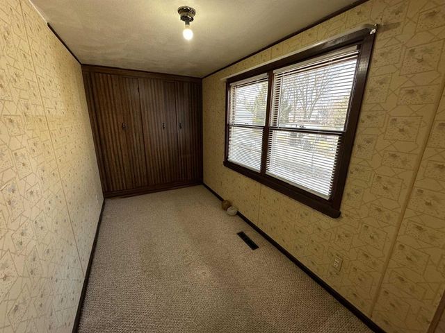 2006 North Street, Beloit, WI 53511