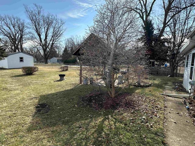 2006 North Street, Beloit, WI 53511