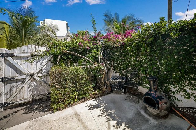 411 BURNS COURT, Sarasota, FL 34236