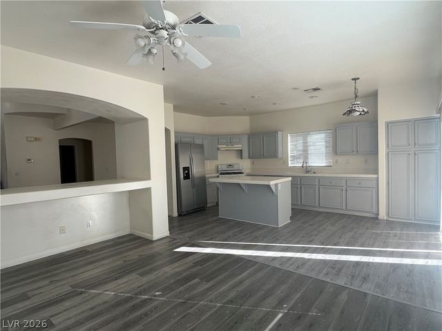 7891 Delta Oak Court, Las Vegas, NV 89147