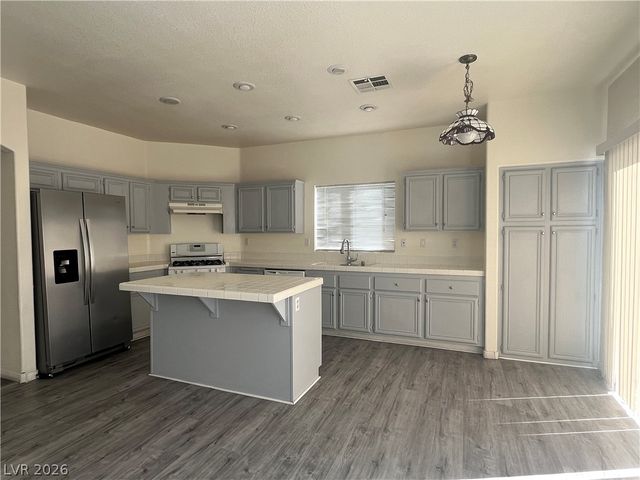 7891 Delta Oak Court, Las Vegas, NV 89147